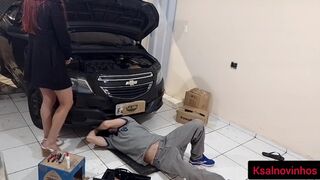 Autótulaj csaj megkívánta a forró szerelőjét!